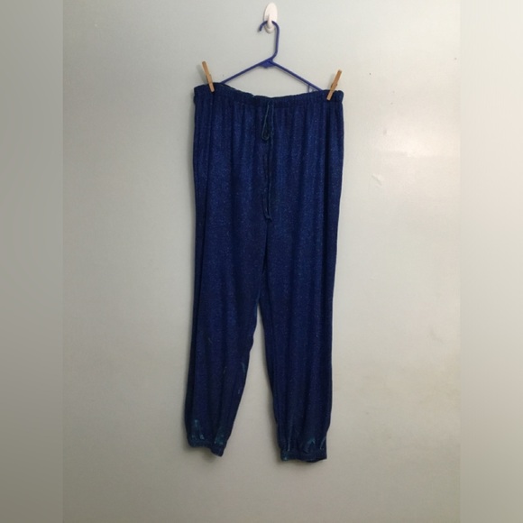 SHEIN glittery pants. - Picture 3 of 13